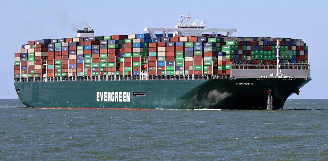 Cargo ships in reference to containers